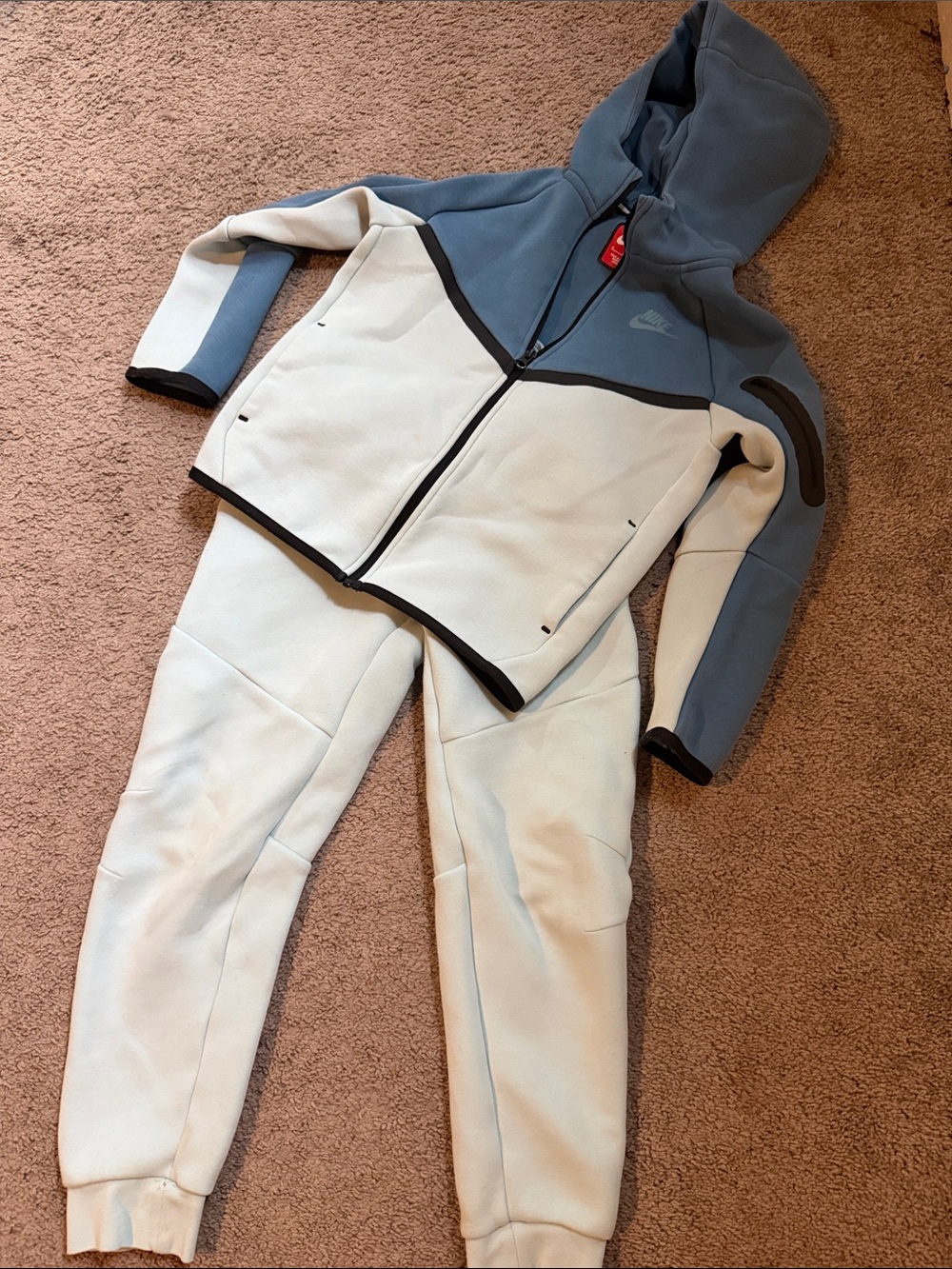 Nike Youth Tech Set